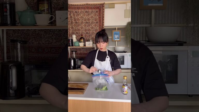 塩こん大葉のたたききゅうり🦭🥒#きゅうり #きゅうりレシピ #塩こんぶ #塩昆布 #大葉 #料理 #料理動画 #料理家 #簡単レシピ #簡単美味しい #簡単 #栄養士 #ヘルシー #ヘルシー料理