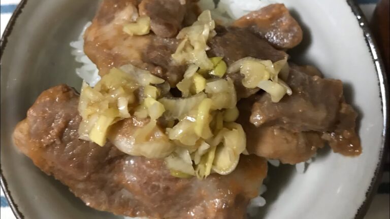 今日の朝ごはん11/30☀️生姜焼きで乗っけごはん&具沢山お味噌汁&具沢山サラダ🥗で朝ごはん😋☀️