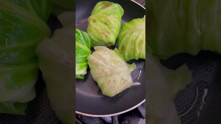 お餅。キャベツ。ベーコン　ロールキャベツ。晩御飯　#vegetables #meat