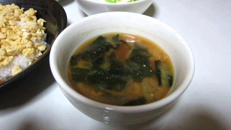 鶏そぼろ丼　Chicken fish powder bowl 2015-11-02