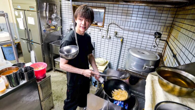 チャーハン鍋振り王子が躍動するロードサイドのワンオペラーメン食堂。