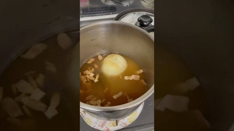New onions & bacon & garlic soup 新玉ねぎとベーコンとニンニクスープ