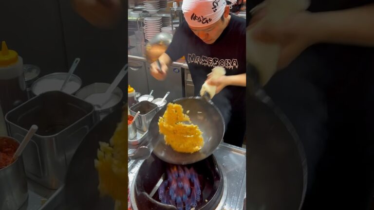 炒飯の達人！新山直人さんが作るチャーハン Fried Rice Master! Street food 今池飯店 名古屋グルメ #チャーハン #炒飯 #friedrice