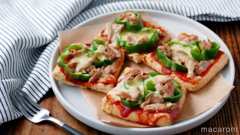 【油揚げピザ】トースターで簡単！とろ〜りチーズが相性抜群♪｜macaroni（マカロニ）