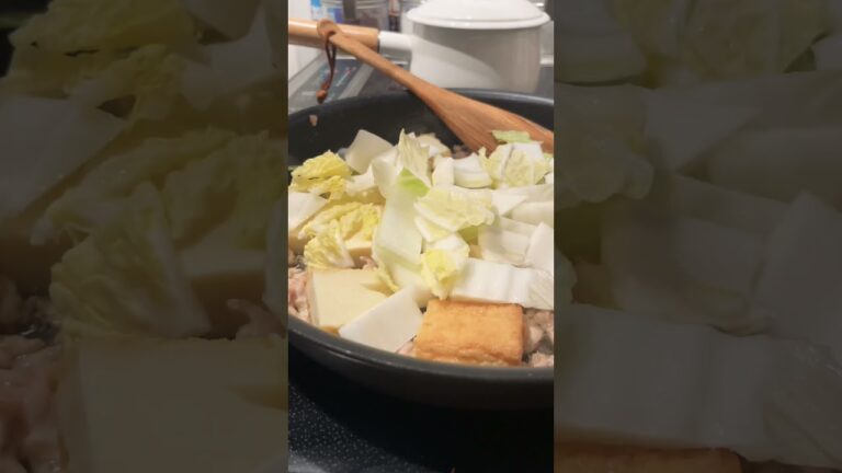 白菜と厚揚げのひき肉炒めな晩ごはん。#男子ご飯 #料理男子 #料理勉強中 #おうちごはん #クッキングラム #自炊男子 #よるごはん日記暮らしを楽しむ #暮らしを整える