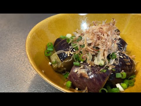 旬のナスは絶対これで食べて欲しい。ナスがとろけるレンジ焼きナスのねぎポン酢【レンジで簡単調理】