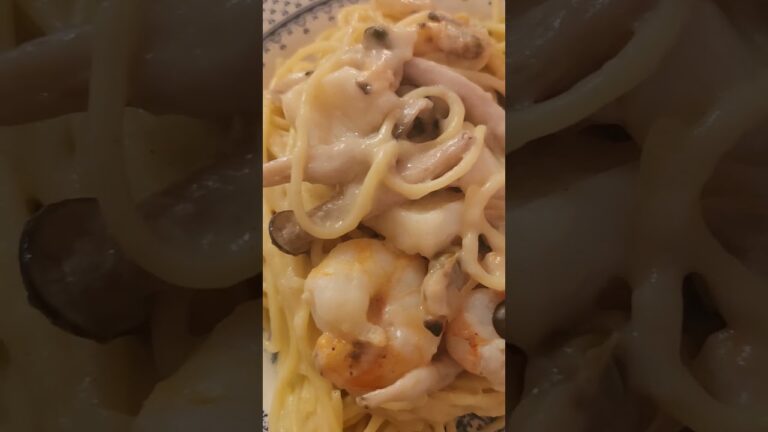 昨日の夜ご飯🌃🍴ぷりぷりエビのシーフードパスタ🍝【JunJun】#shorts #パスタ #シーフード #シーフードパスタ #チャンネル登録お願いします