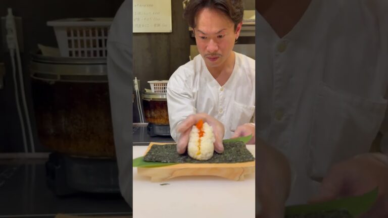 卵黄の醤油漬けおにぎりの可能性をあなたは知ってますか？？ #おすすめ #江ノ島 #sushi #飯テロ