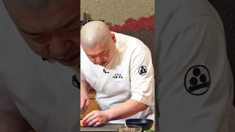 醤油漬け卵黄がとろける！究極のサーモン漬け丼 #Shorts