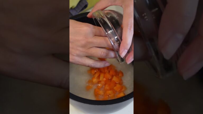 【塩麹で炊き込みピラフ】炊飯器でほったらかし