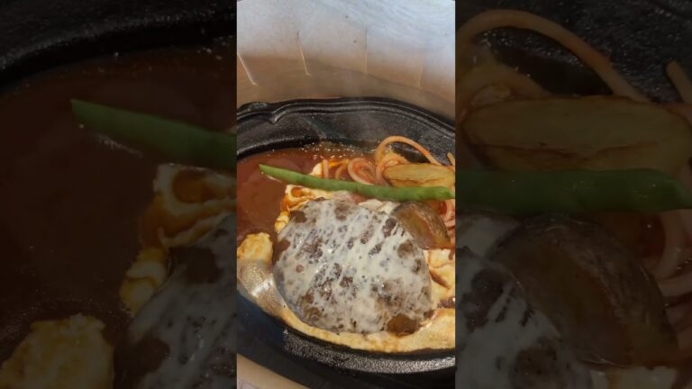 チーズソースが最高のハンバーグ　#shorts