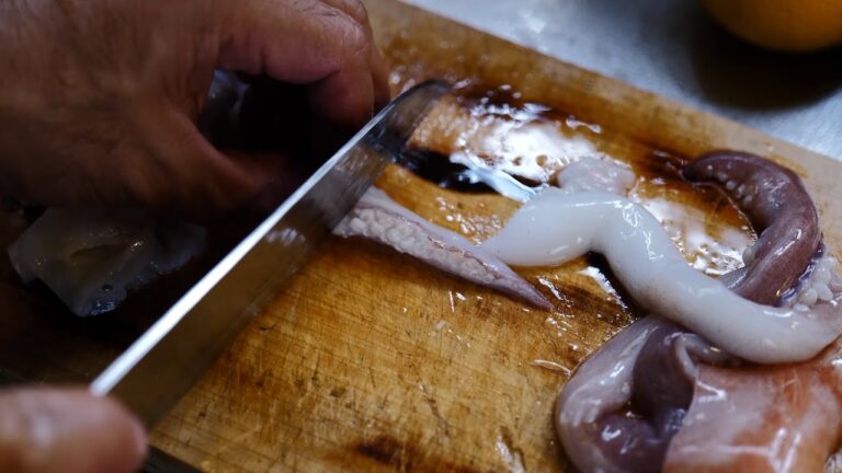 朝ごはん（イカと大根の煮物）