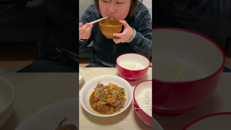 今日は鳥レバニラとほうれん草とえのきの味噌汁！美味しくできたらか嫁もニッコリ！ #夫婦 #新婚生活 #新しい生活 #今日の晩御飯 #料理