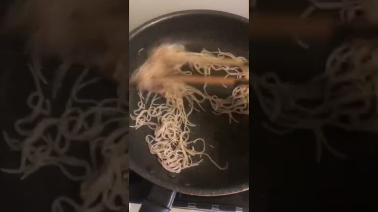 糸こんにゃくの乾煎り