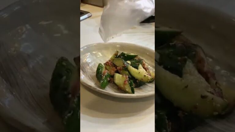 簡単おつまみ【梅たたきキュウリ】#レシピ  #簡単レシピ #料理動画 #料理男子 #shorts #二人暮らし #おうちご飯