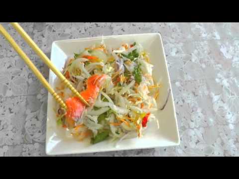 【こんにゃく麺レシピ】スモークサーモンマリネサラダこんにゃくうどん