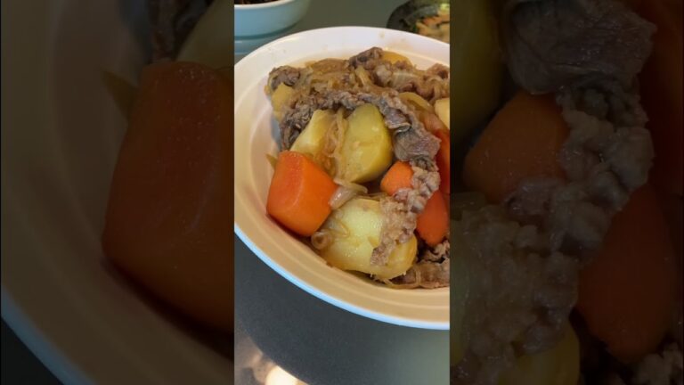肉じゃが #shorts #料理 #牛肉 #じゃがいも #にんじん #玉ねぎ #しらたき