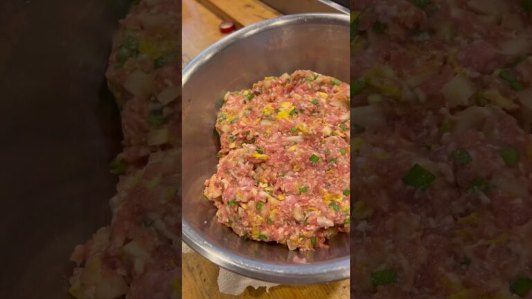 【絶品！和食屋さんの焼き餃子🥟】ゴロゴロ野菜がたまらないニンニク不使用の超簡単ご馳走餃子♪早巻きテクもあるよ！