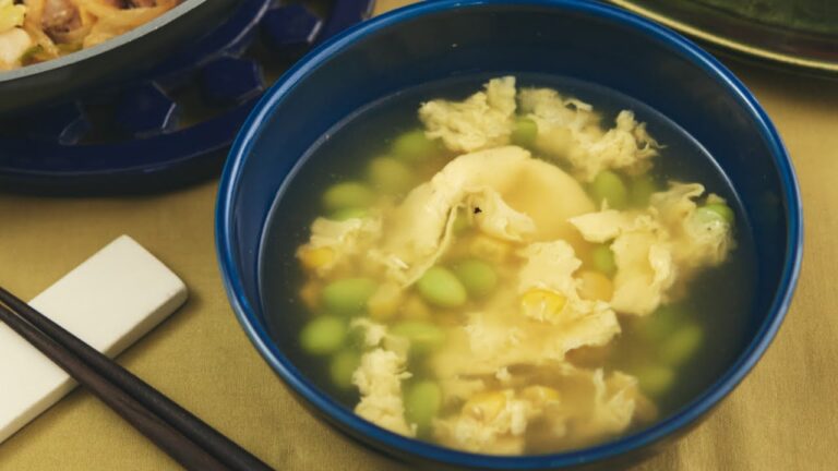 食感を楽しむ！コーンと枝豆のスープ