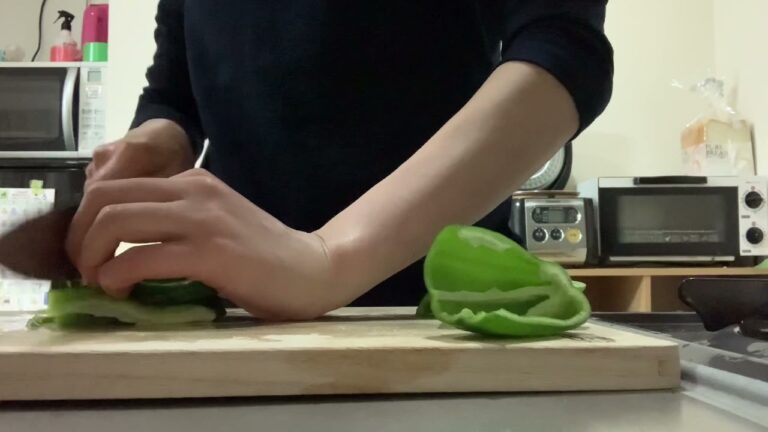 簡単！お弁当のおかず！【ピーマン塩昆布和え】【にんじんしりしり】