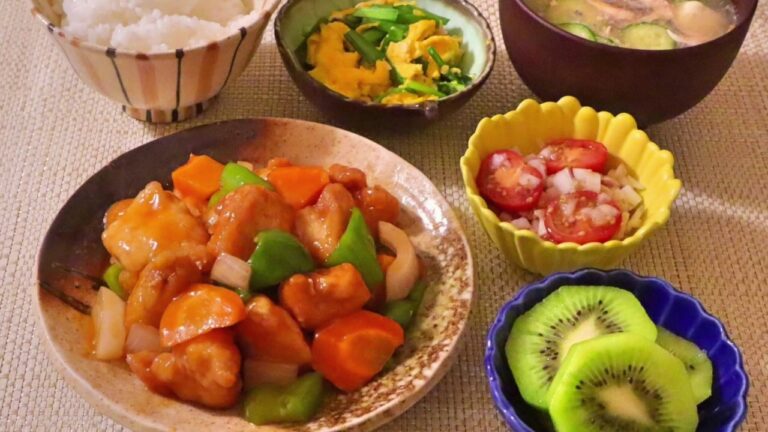 【料理】酢鶏・トマトと玉ねぎのサラダ・冷汁・ニラ玉オイマヨ炒め