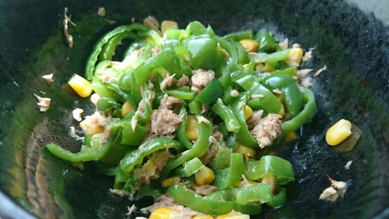 ＃22【火を使わずレンジ調理のみ】ご飯が進むピーマンとツナの和え物