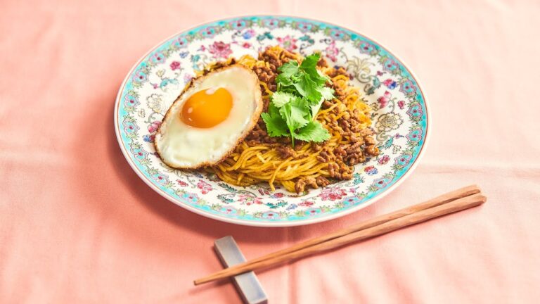 屋台風スパイシージャンク麺