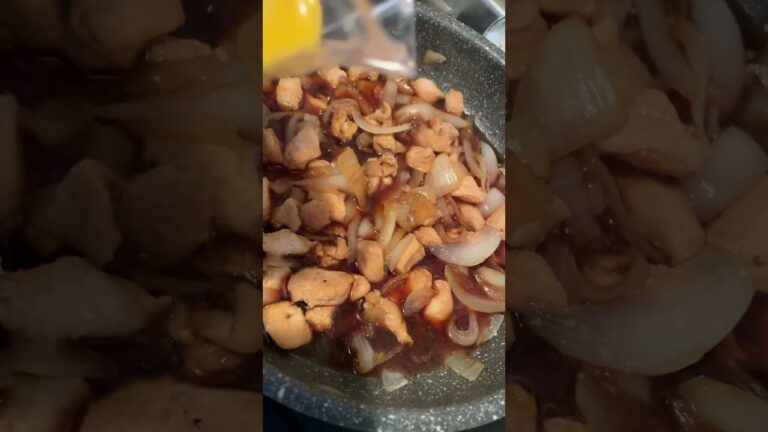 すき焼きのたれがあれば誰でも料理男子になれる！爆速親子丼さいこぅっ。