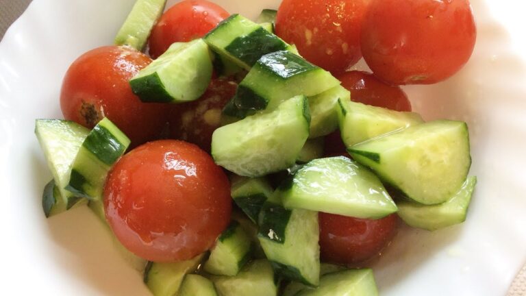 プチトマトときゅうりのコロコロサラダ