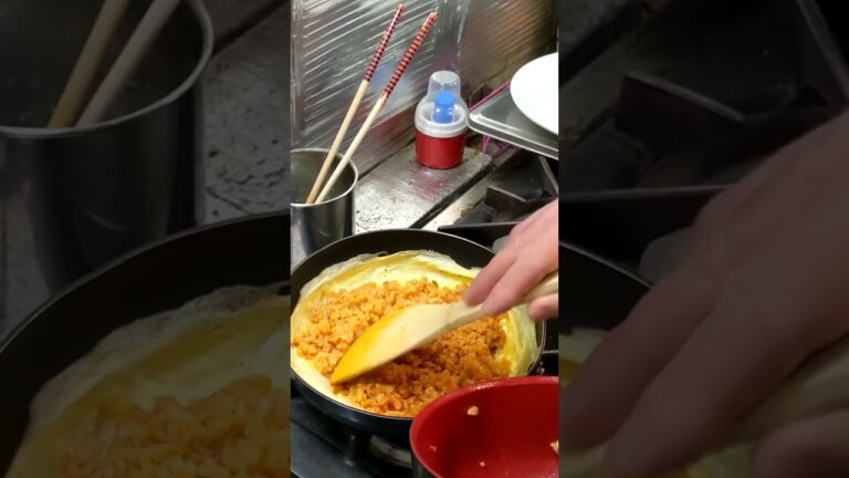 高速オムライスの包み方#shorts #オムライス #初心者 #喫茶店＃howtomakeomurice　＃オムライスの作り方#subscribe