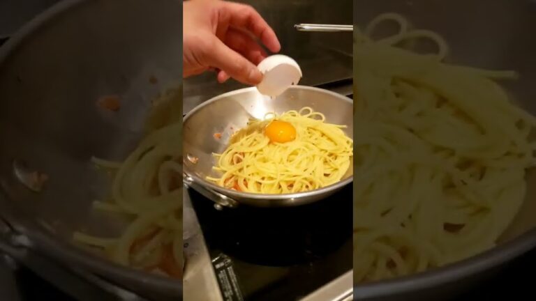 明太子とバターと卵黄のパスタ。#タラコパスタ#明太子パスタ#パスタ
