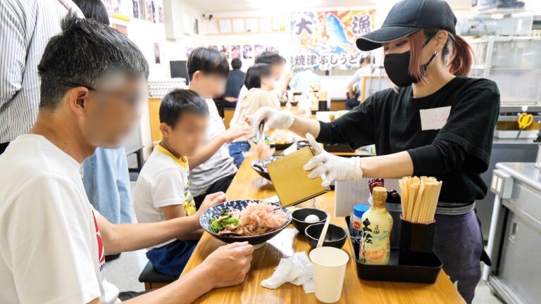 朝7時開店→行列のできるモーニング天ぷらうどん屋に密着！