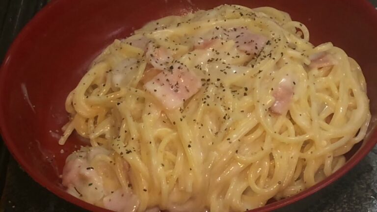 [一人暮らし節約レシピ]料理初心者でも簡単！！市販のシチュールーで出来るカルボナーラの作り方！！！