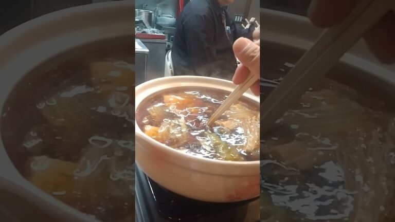 【絶品】威風堂々の寄せ鍋からのブリしゃぶ　刺身でもいただけるブリをあえてしゃぶしゃぶ！贅沢な一品です。