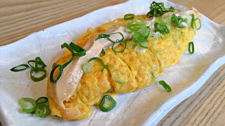 【うちごはん】作るのが難しいオムレツの明太マヨ乗せをパパっと作ってみた