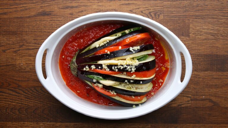 あつあつ、ジューシー！なすとトマトのイタリアンオーブン焼き🍆🍅