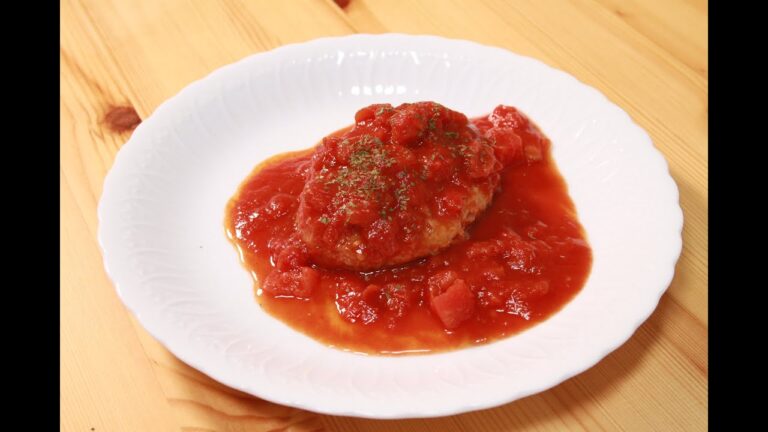 たったこれだけ！　豆腐ハンバーグでトマト煮込み