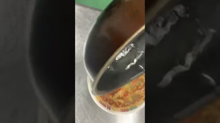 水煮肉片。激辛大人気メニューです。　とみ山荘　天府苑