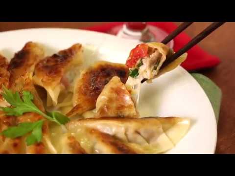 チーズがトロ～リ！トマト＆チーズ入り餃子【1分レシピ動画】