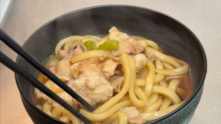 🍜 簡単で美味しい！豚バラ肉うどんの作り方 🥢