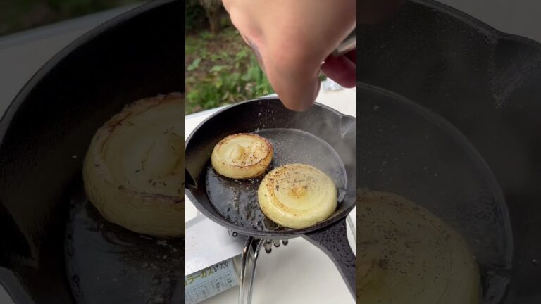 【火傷注意】玉ねぎとベーコンのバター醤油焼きが危険すぎる#camping #キャンプ飯