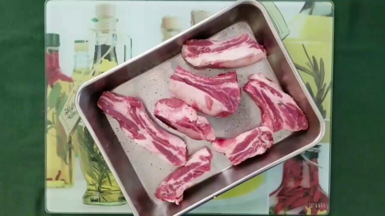 スペアリブのトマト煮込み