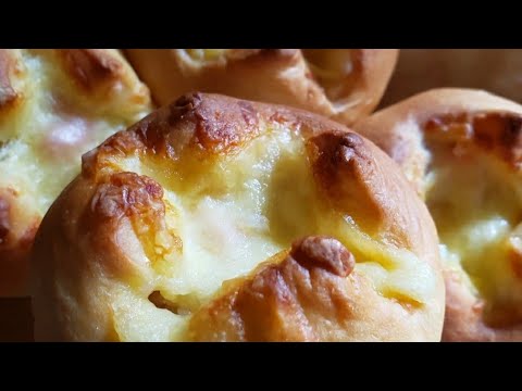 簡単な具材で最高に美味しい[ポテトチーズパン]チーズがとろ〜り、パン生地はふわっと