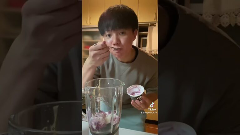 簡単で美味しくて痩せる、ブルーベリースムージー！まじ美味しいから飲んでみてね🙌#ダイエット#スムージー#ブルーベリースムージー#プロテイン#バナナ