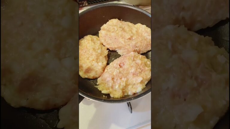 鳥のモモ肉のミンチで作る肉汁たっぷりハンバーグ♪ #shorts  # #cooking #料理チャンネル #料理