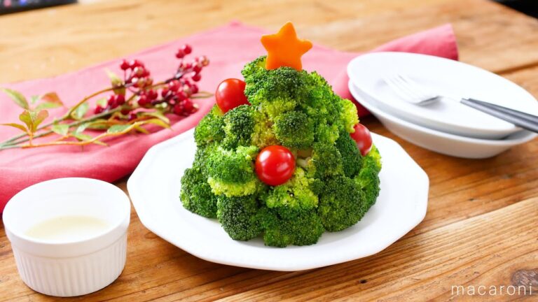【ブロッコリーツリー】クリスマスにピッタリ！土台はポテサラを使うと簡単に♪｜macaroni（マカロニ）