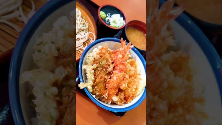 【天丼てんや】とり天と磯部揚げにたっぷりと天丼のタレをねぇ。。。ふふふ【トリオスター天丼を食べてきた】#shorts