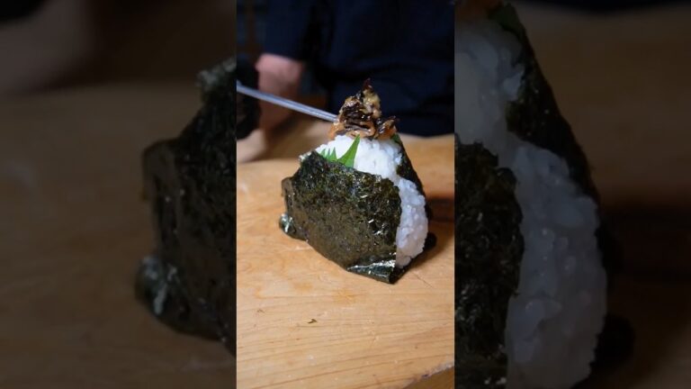 普通の梅おにぎりは 飽きた‼️         #おにぎり #簡単レシピ #shorts