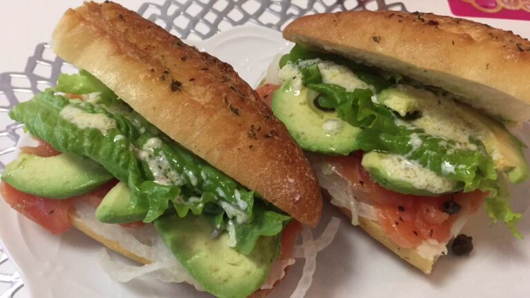 【料理 vol.35】サーモンにほんのひと手間加えて極上サンドイッチをつくろう