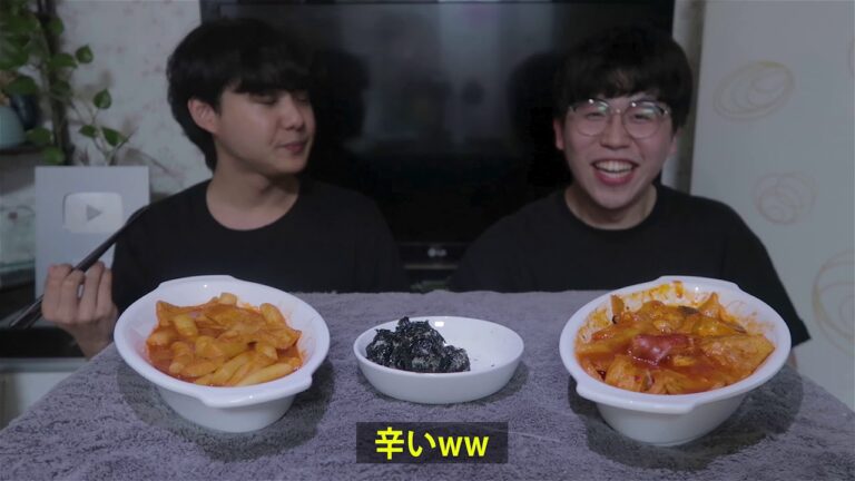 韓国で一番辛いトッポッキVS韓国で一番辛くないトッポッキ